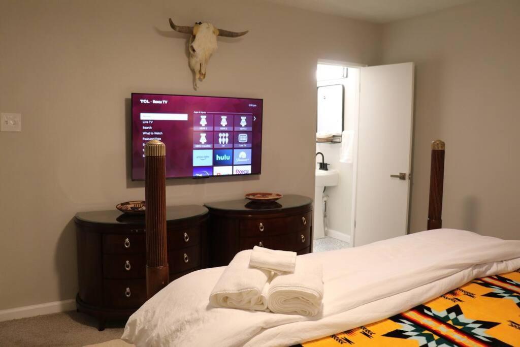 Cowboy Den-Hot Tub-Game Room-Pet Friendly-No Pet Fees! Albuquerque Eksteriør bilde
