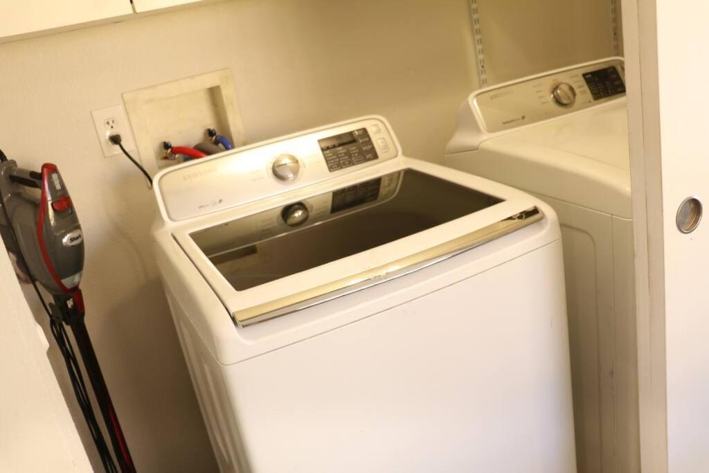 Cowboy Den-Hot Tub-Game Room-Pet Friendly-No Pet Fees! Albuquerque Eksteriør bilde