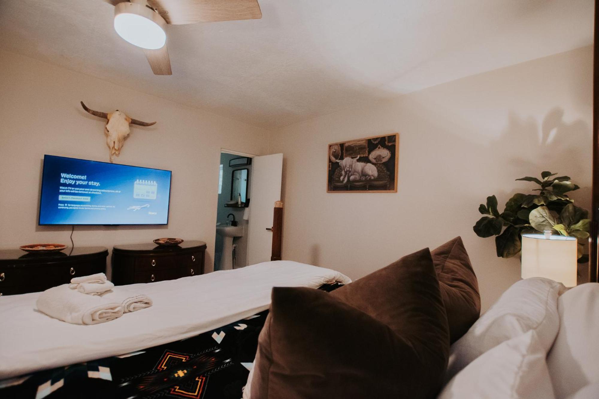 Cowboy Den-Hot Tub-Game Room-Pet Friendly-No Pet Fees! Albuquerque Eksteriør bilde